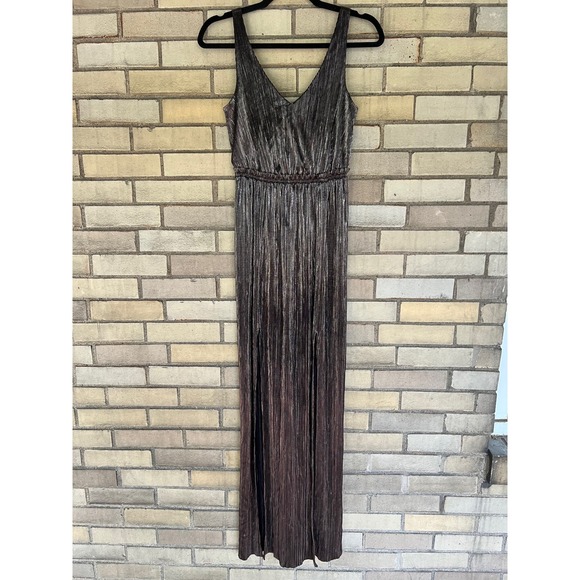 BCBGeneration Dresses & Skirts - BCBGeneration Metallic Silver Black Pleated Maxi Dress V-Neck Party Cocktail XXS